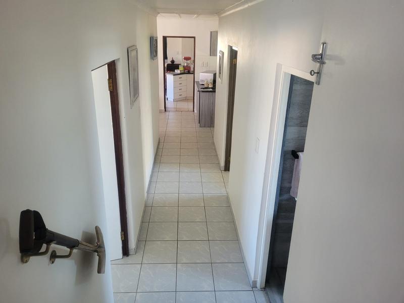 4 Bedroom Property for Sale in Kleinbaai Western Cape